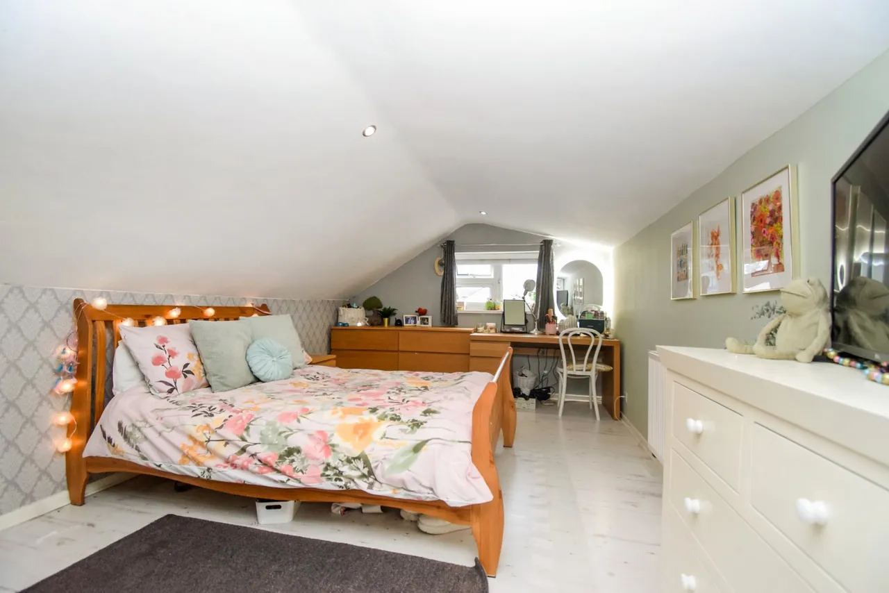 Near Burnham, Berkshire, photo 9