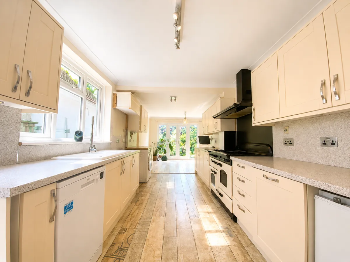 Oakwood Avenue, Hutton, Brentwood, photo 11
