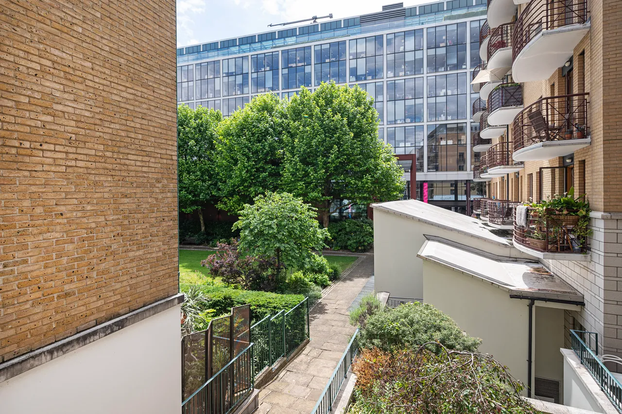 Flat 3, 28 Folgate Street, London, photo 11