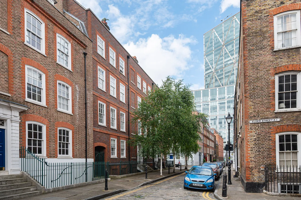 2 bed flat for sale — Flat 3, 28 Folgate Street, London