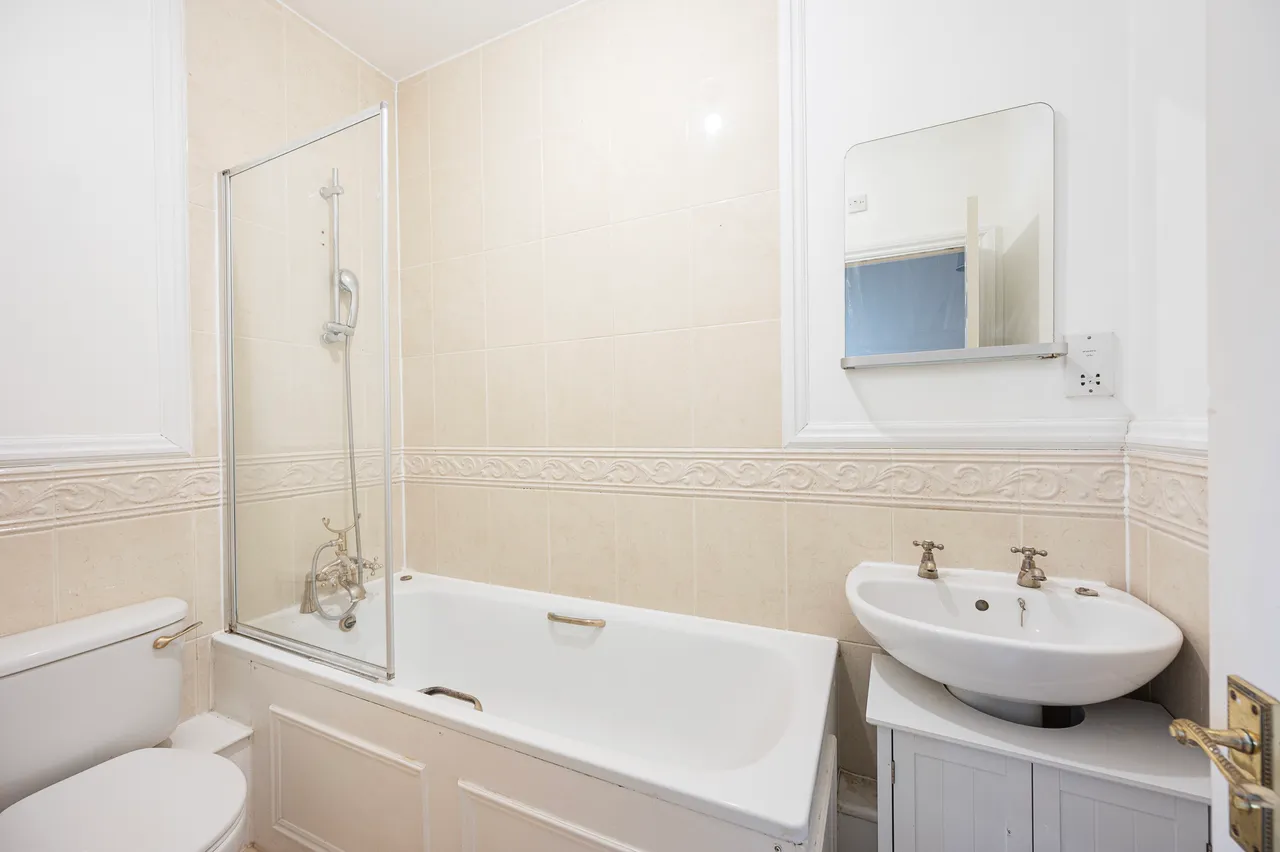 Flat 3, 28 Folgate Street, London, photo 9