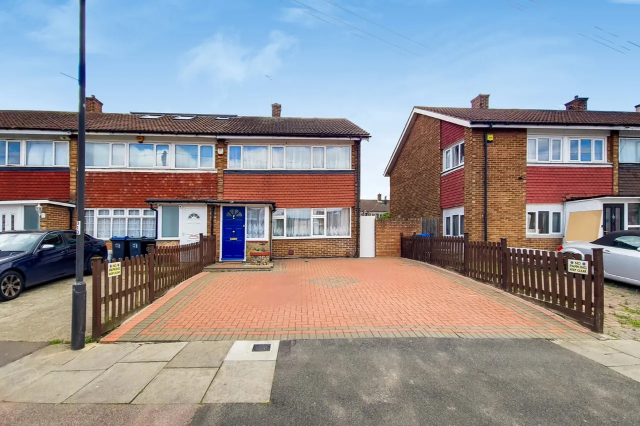 3 bed house for sale — Sandy Lane, Mitcham, London