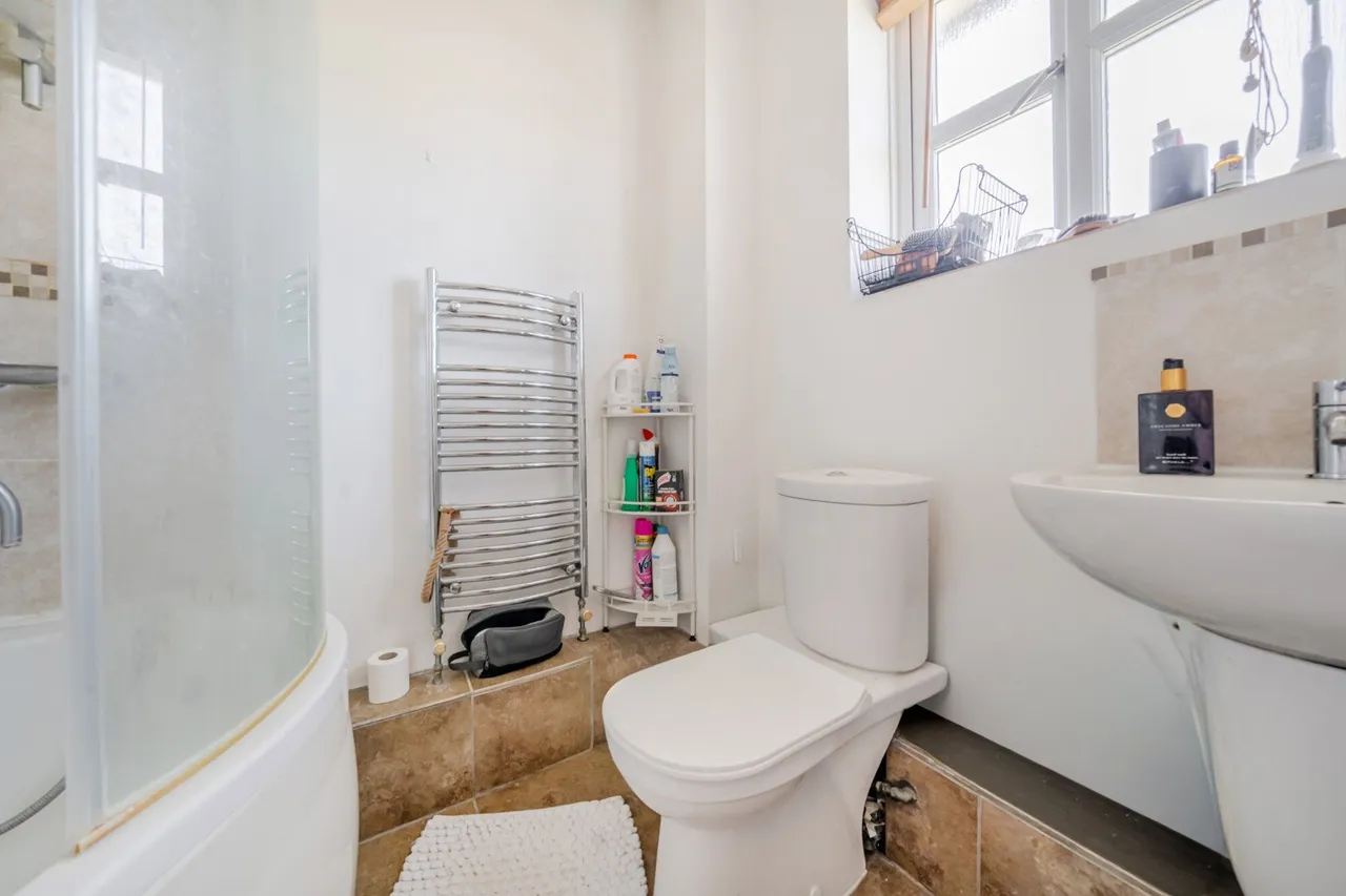 Amblecote Meadows, SE12, photo 6