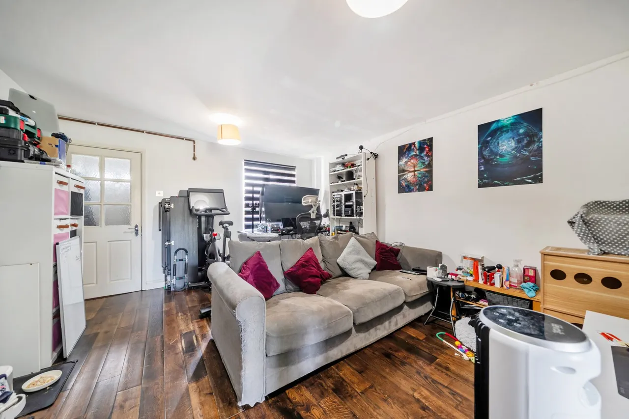 Amblecote Meadows, SE12, photo 2