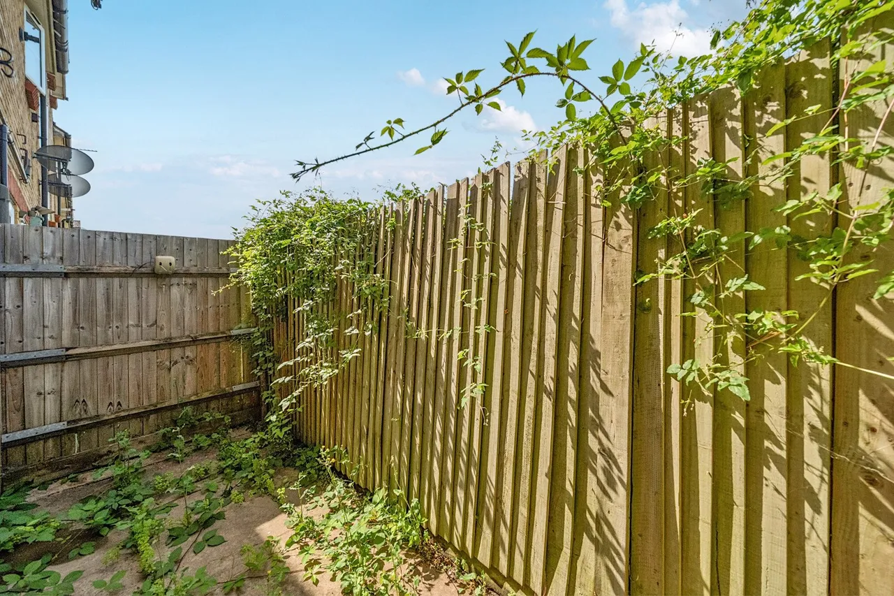 Amblecote Meadows, SE12, photo 5