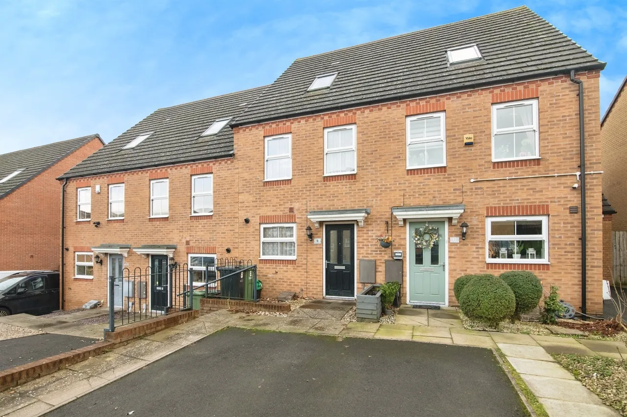 3 bed house for sale — Wellspring Gardens, Dudley