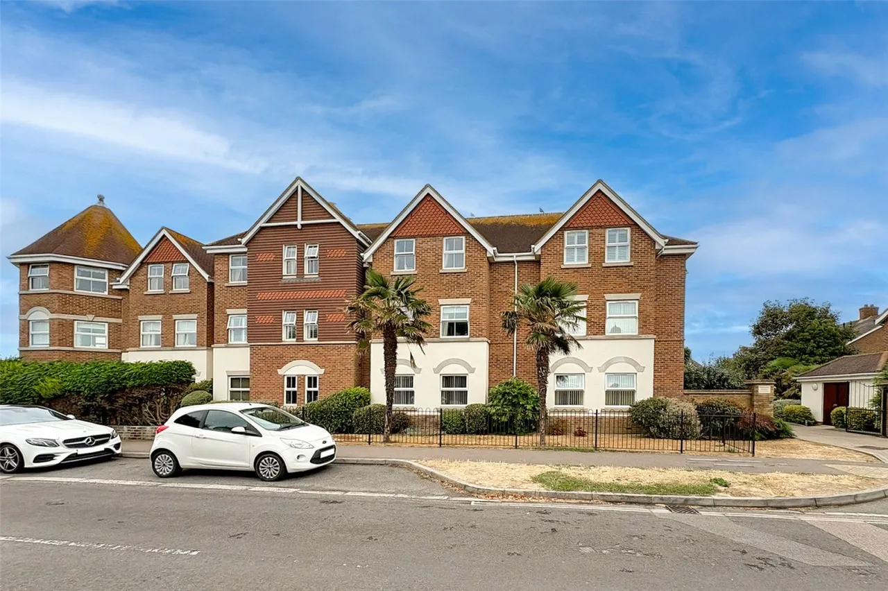 East Preston, Littlehampton, BN16, photo 20