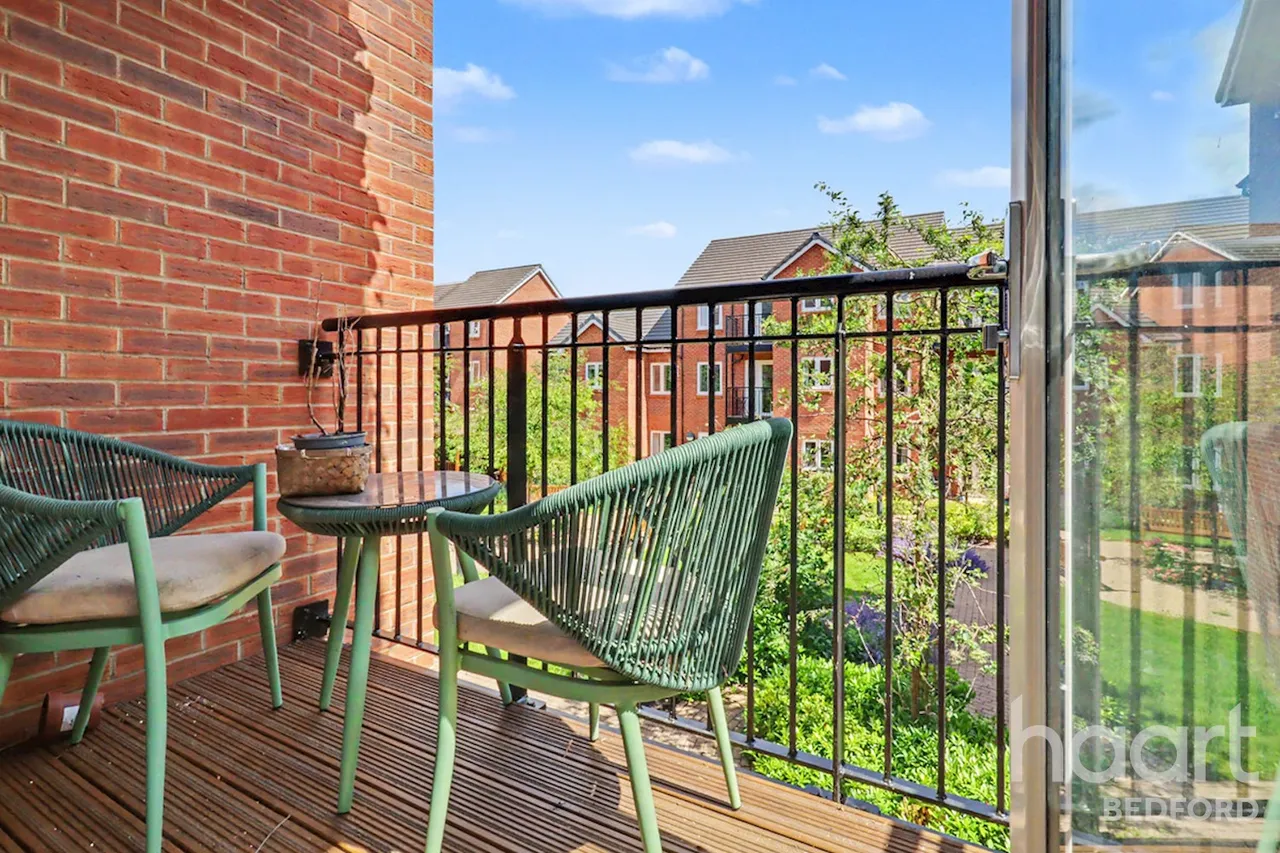 1 bed flat for sale, High View, Bedford, MK41