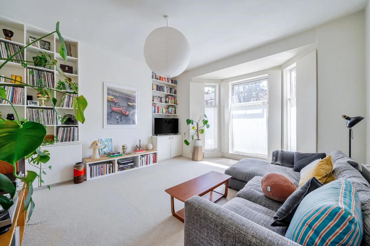 1 bed flat for sale — Alexandra Drive, SE19