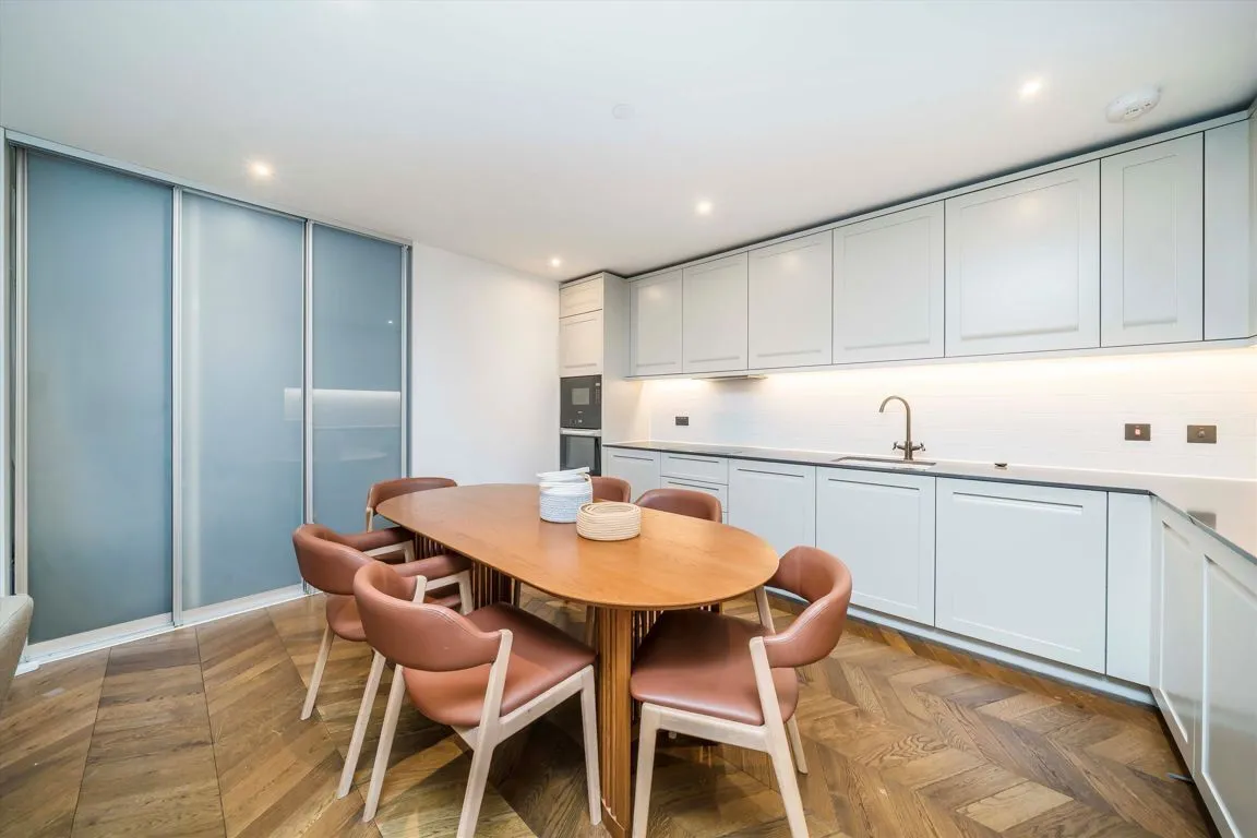 Brook Street, Kingston Upon Thames, KT1, photo 8