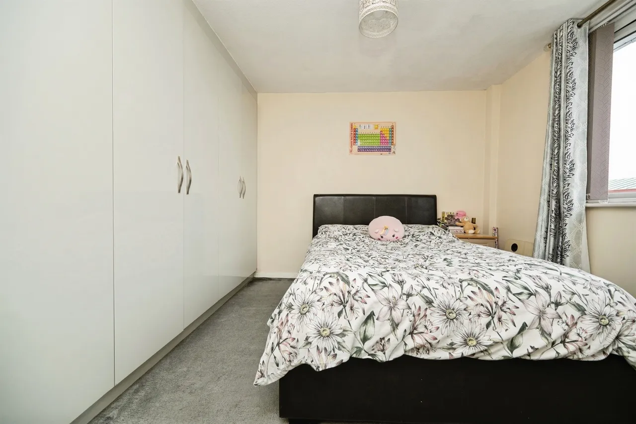 Pedmore Walk, Oldbury, B69, photo 11