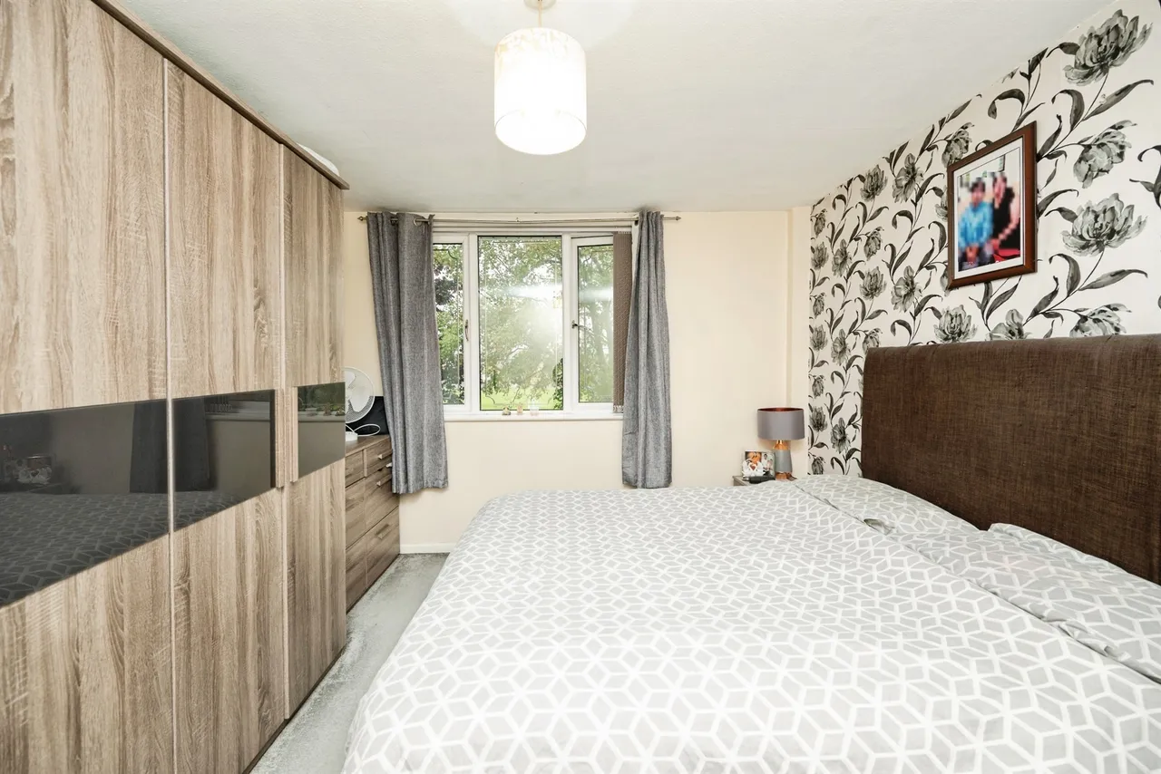 Pedmore Walk, Oldbury, B69, photo 16