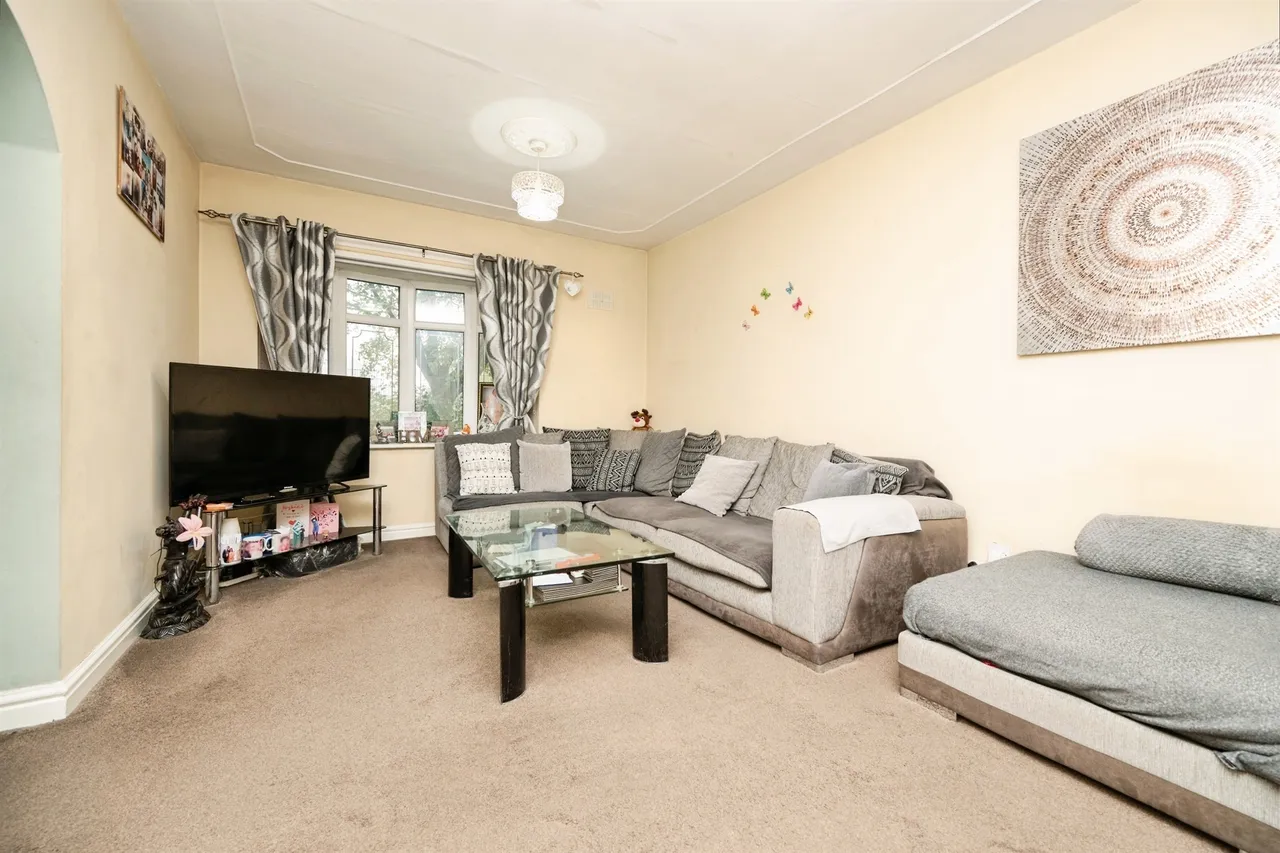 Pedmore Walk, Oldbury, B69, photo 7