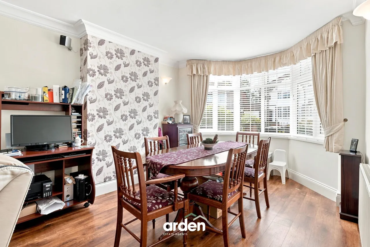 Graham Crescent, Rednal, B45, photo 3