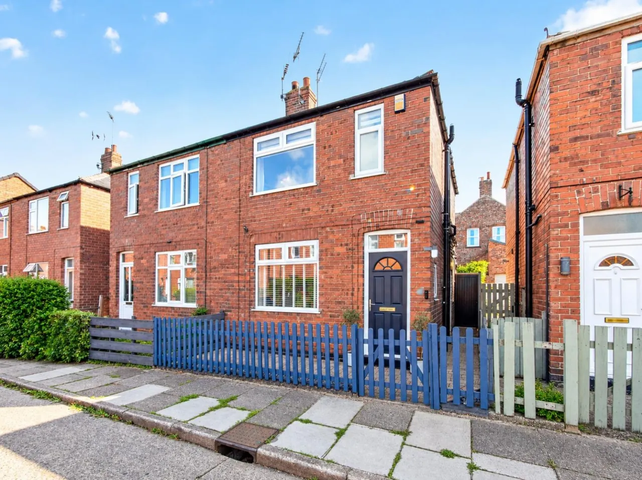 2 bed house for sale — Montague Street, York