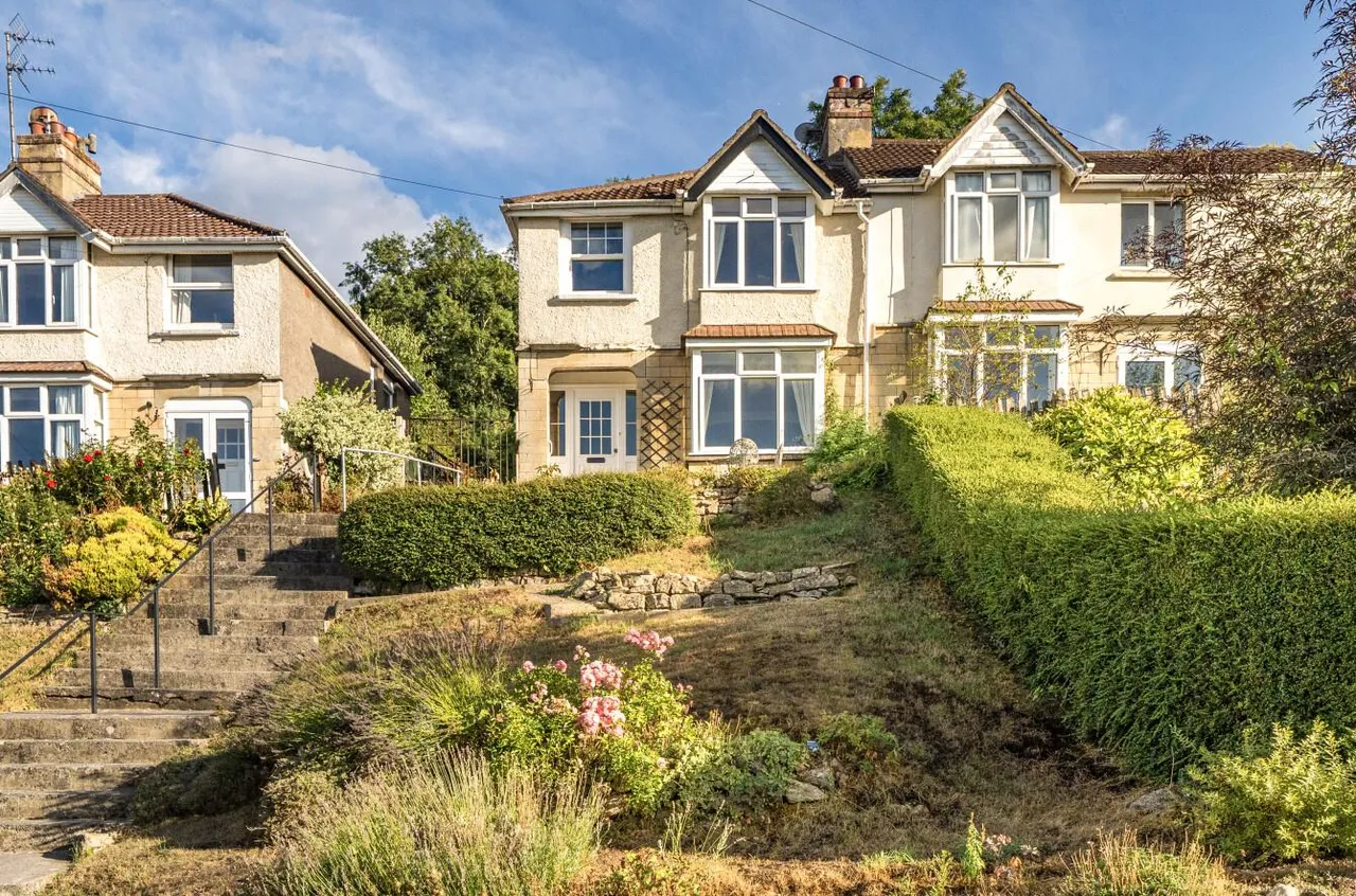 3 bed house for sale, St. Georges Hill, Bathampton, BA2