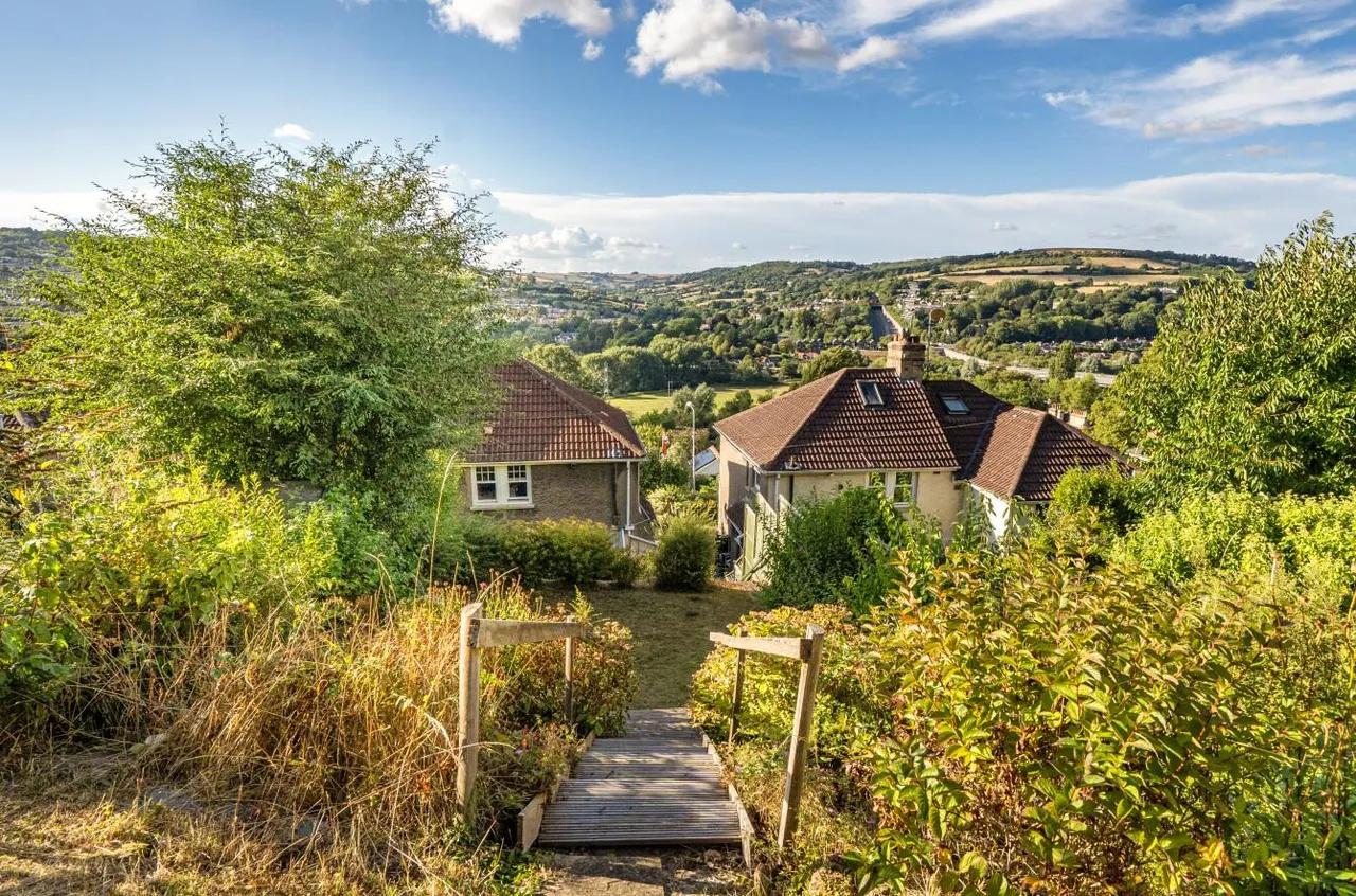 St. Georges Hill, Bathampton, BA2, photo 40