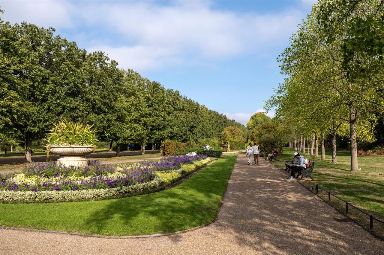 Cambridge Gate, Regent's Park, NW1, photo 35