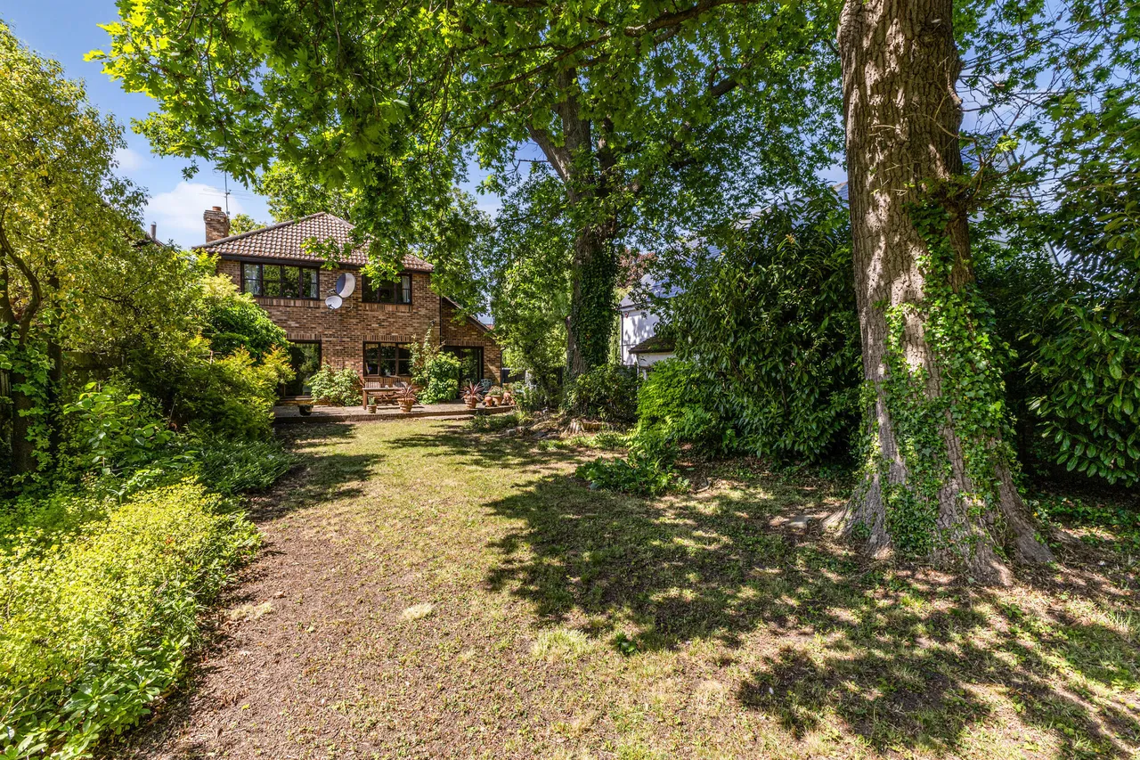 Hatch Lane, Windsor, SL4, photo 2