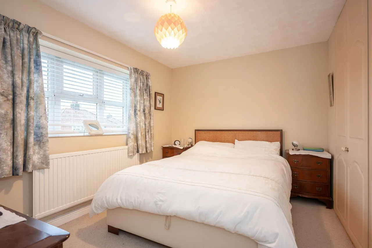 Modern Detached Home Close to Holt To, photo 10