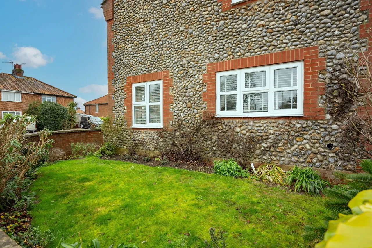 Modern Detached Home Close to Holt To, photo 13