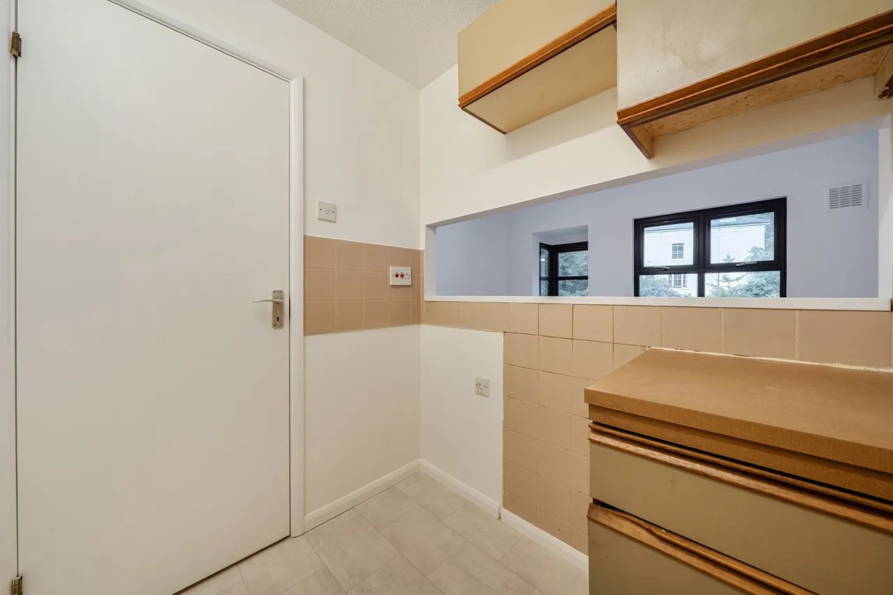 Grovelands Close, SE5, photo 18