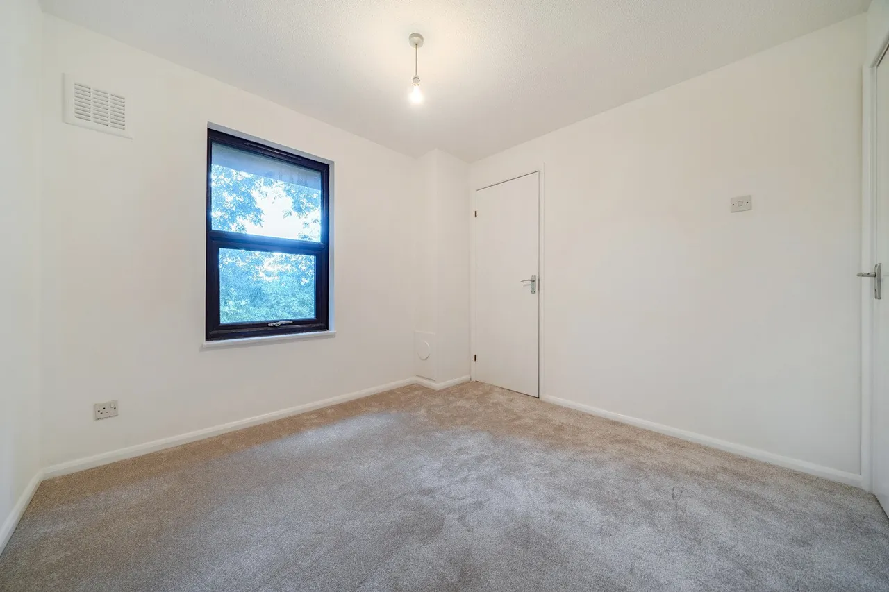 Grovelands Close, SE5, photo 4