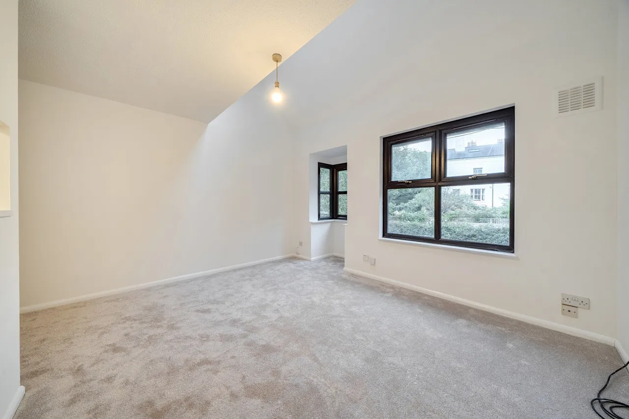Grovelands Close, SE5, photo 13