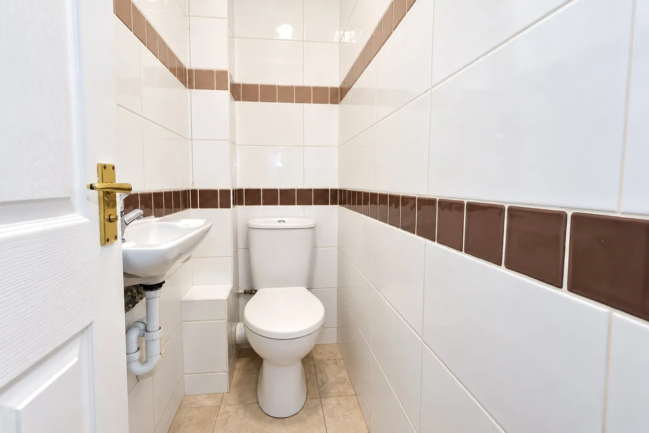 Park Road, Woking, GU22, photo 8