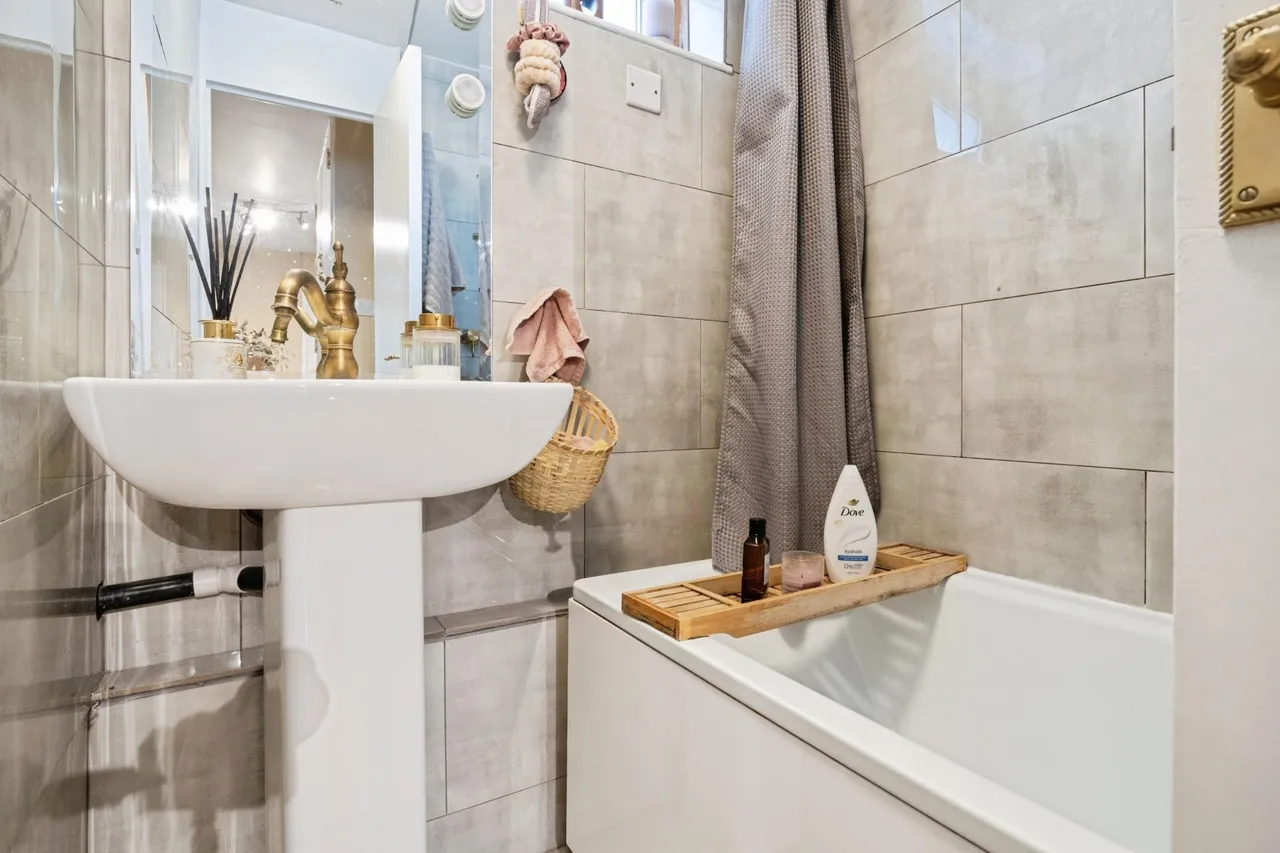 Fothergill Close, London, E13, photo 14