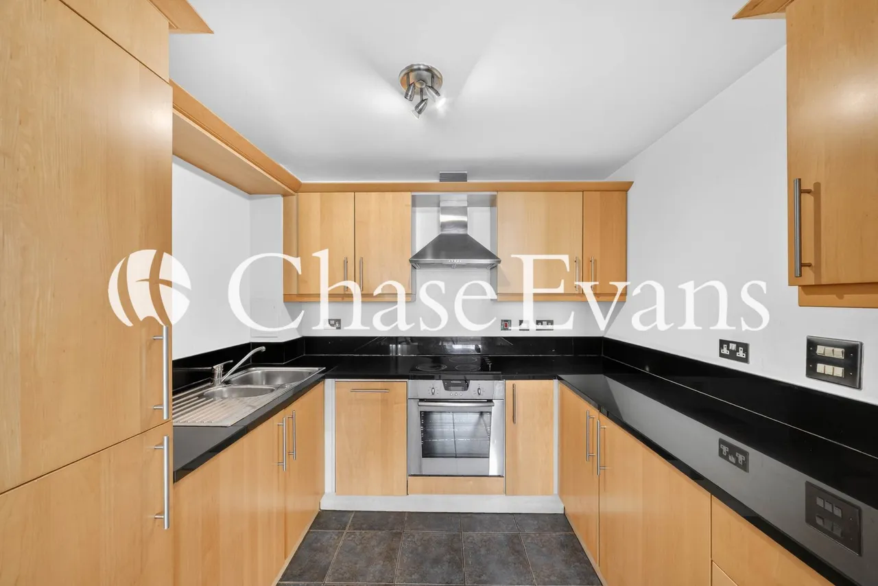 Lowry House, Canary Central, Cassillas Road, Canary Wharf, London, E14, photo 2