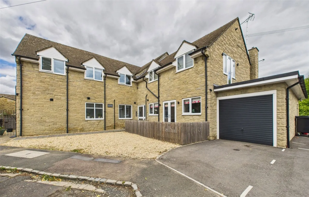 1 bed flat for sale, Ascott Road, Shipton-under-Wychwood, OX7