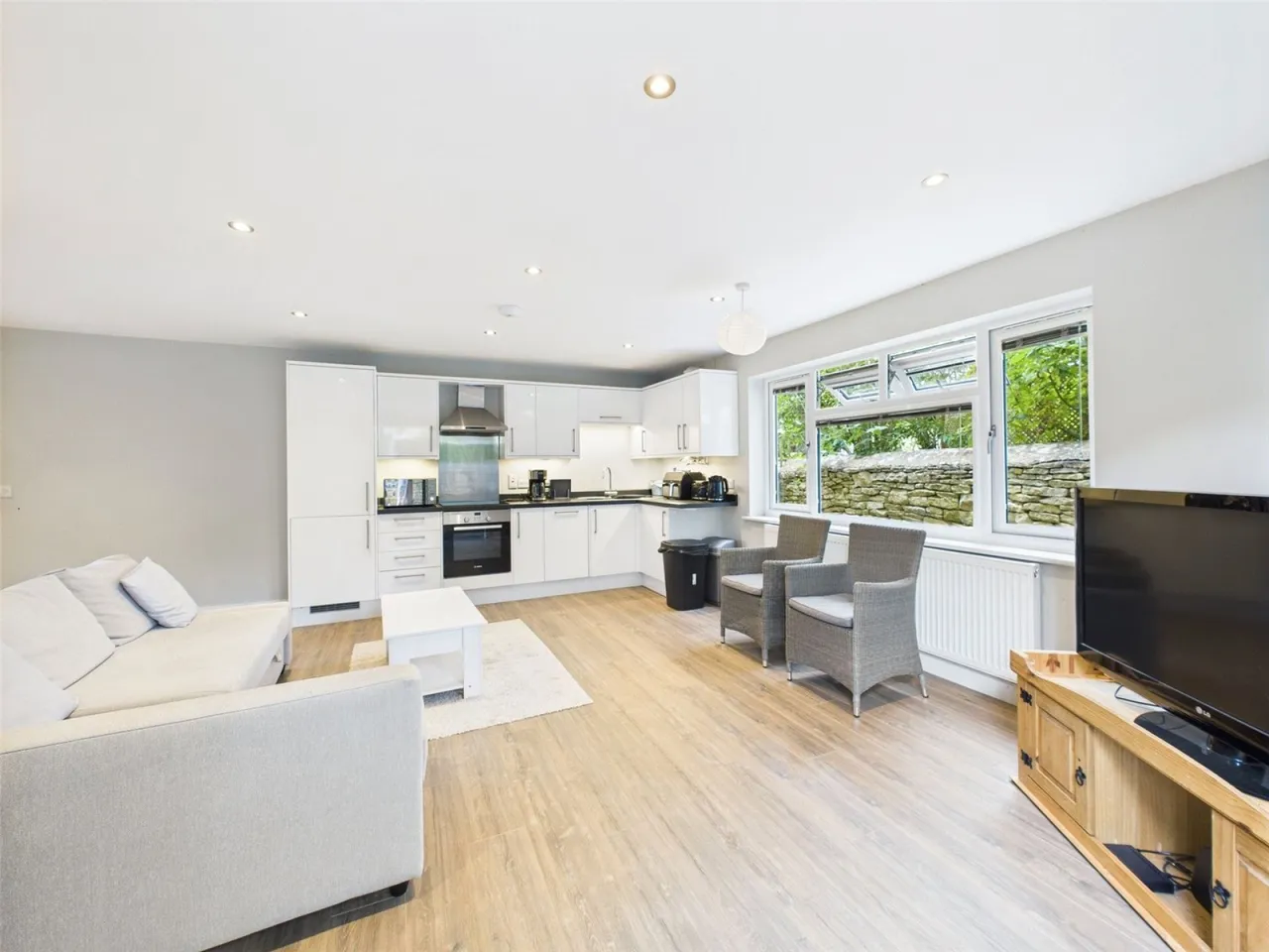 Ascott Road, Shipton-under-Wychwood, OX7, photo 2