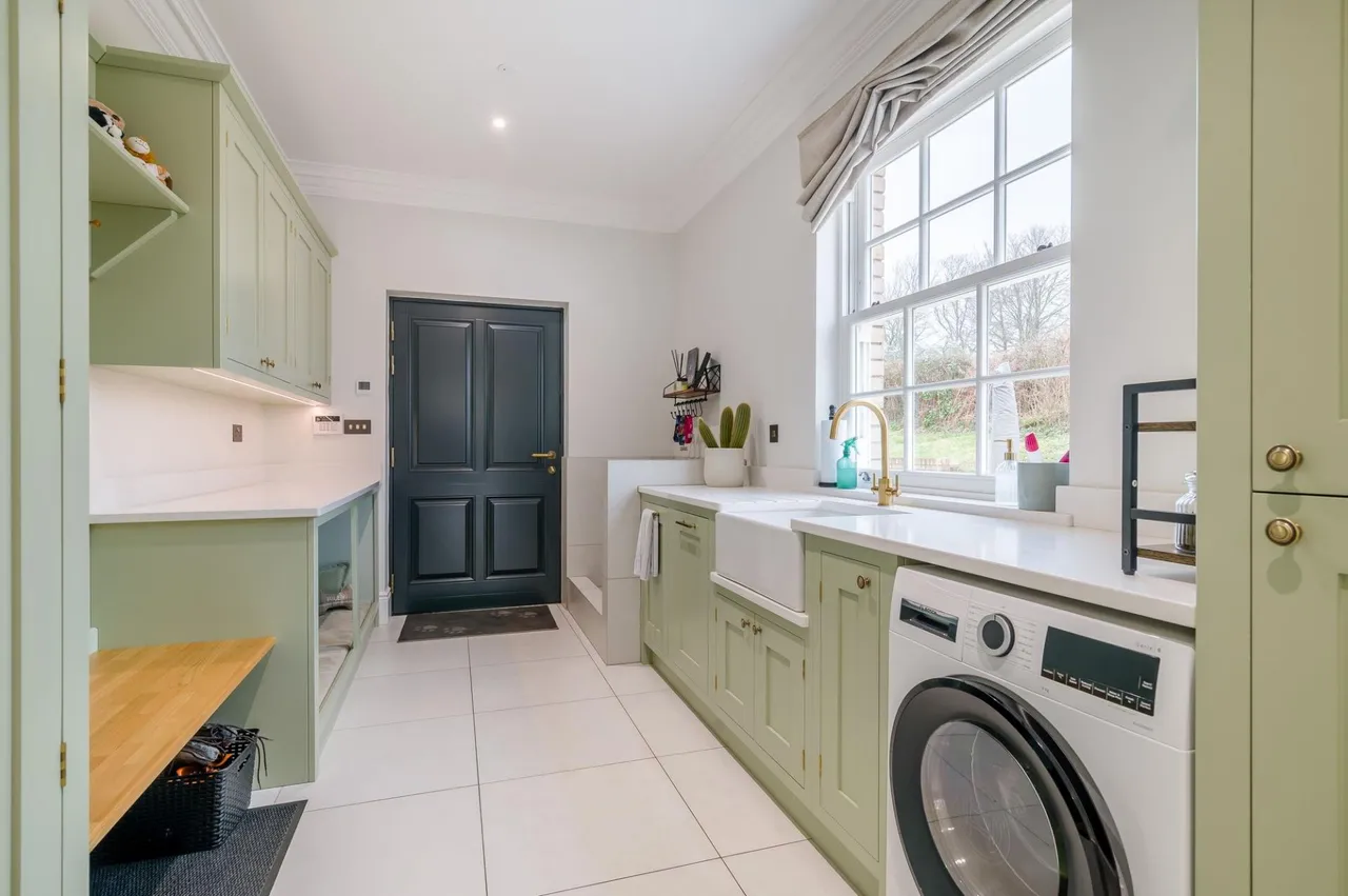 Raglan, Usk, NP15, photo 8
