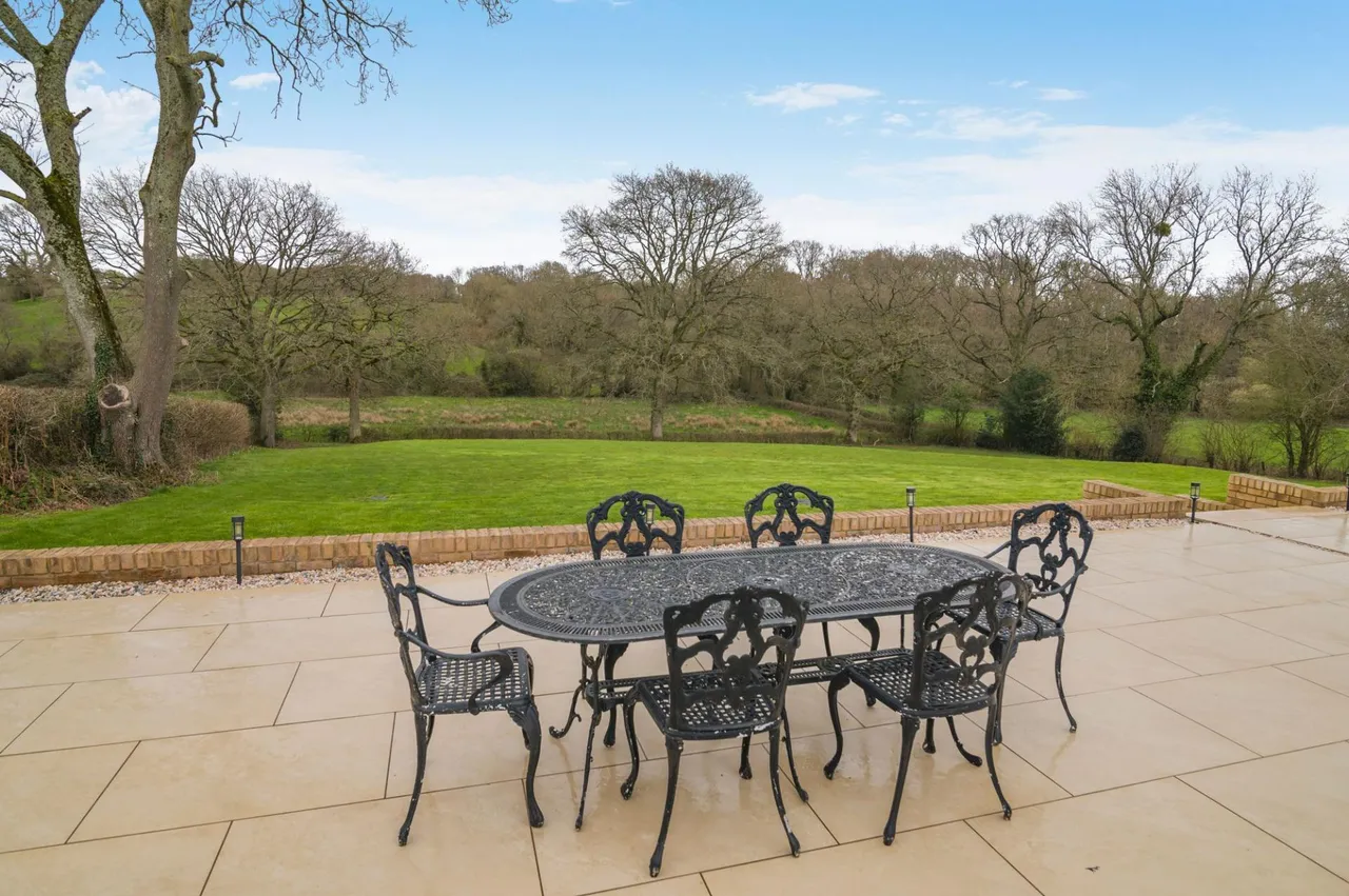 Raglan, Usk, NP15, photo 29