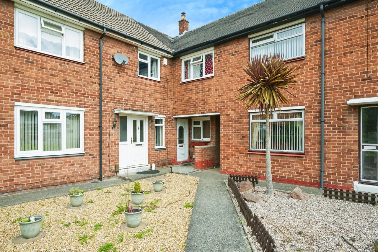 3 bed house for sale — Pooltown Road, Whitby, Ellesmere Port