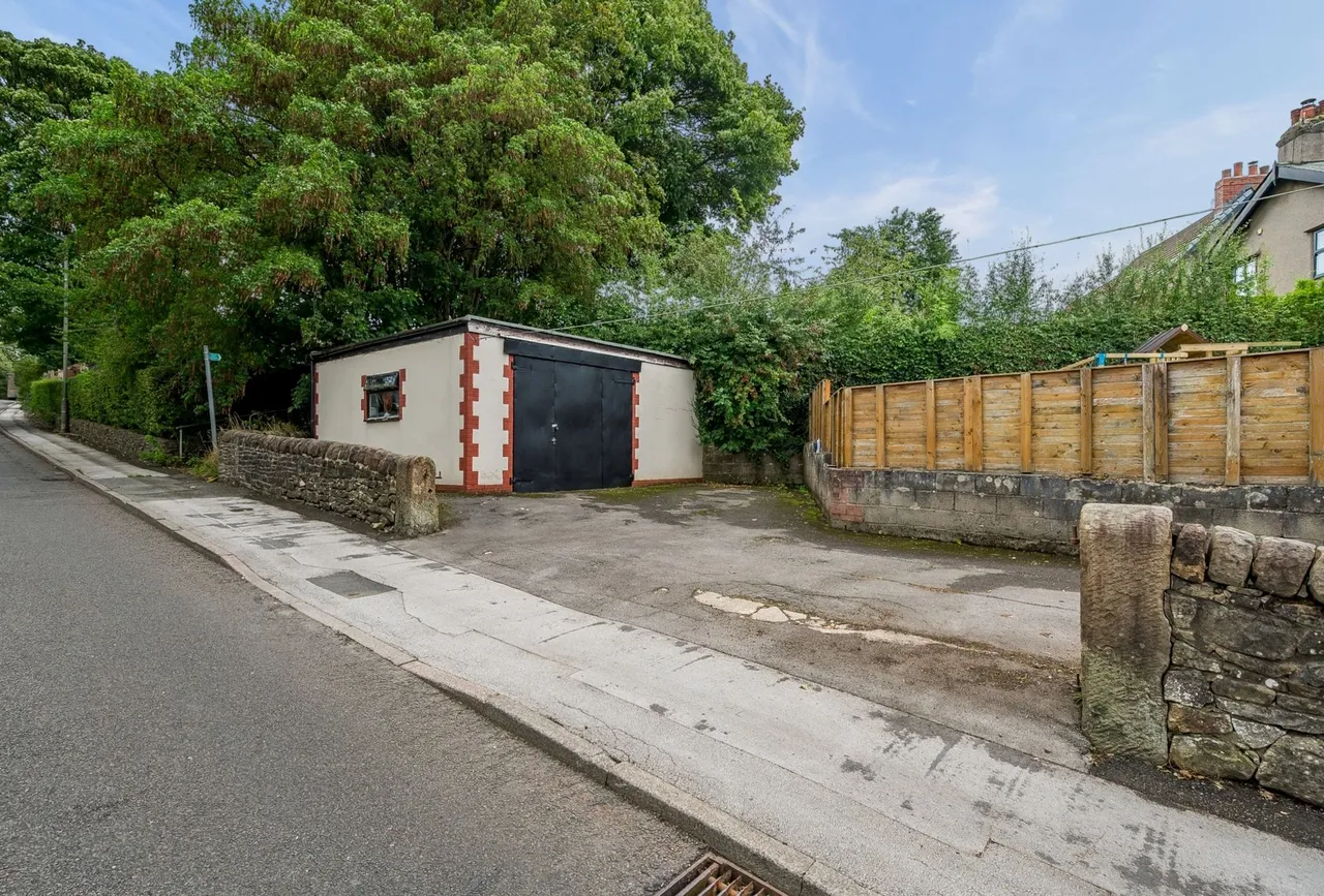 Netherfield Road, High Peak, photo 28