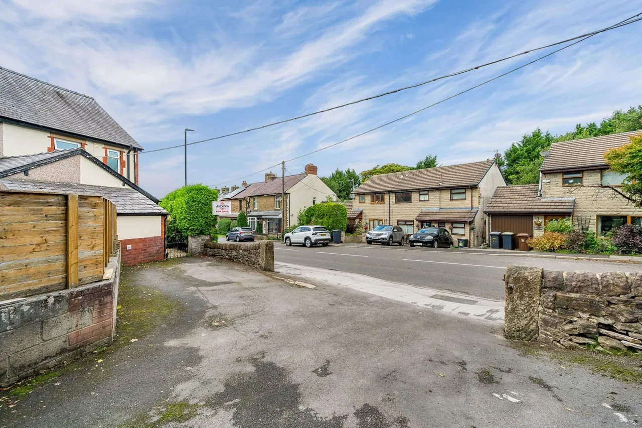 Netherfield Road, High Peak, photo 27