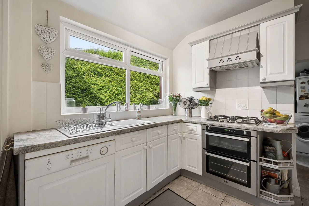 Netherfield Road, High Peak, photo 13