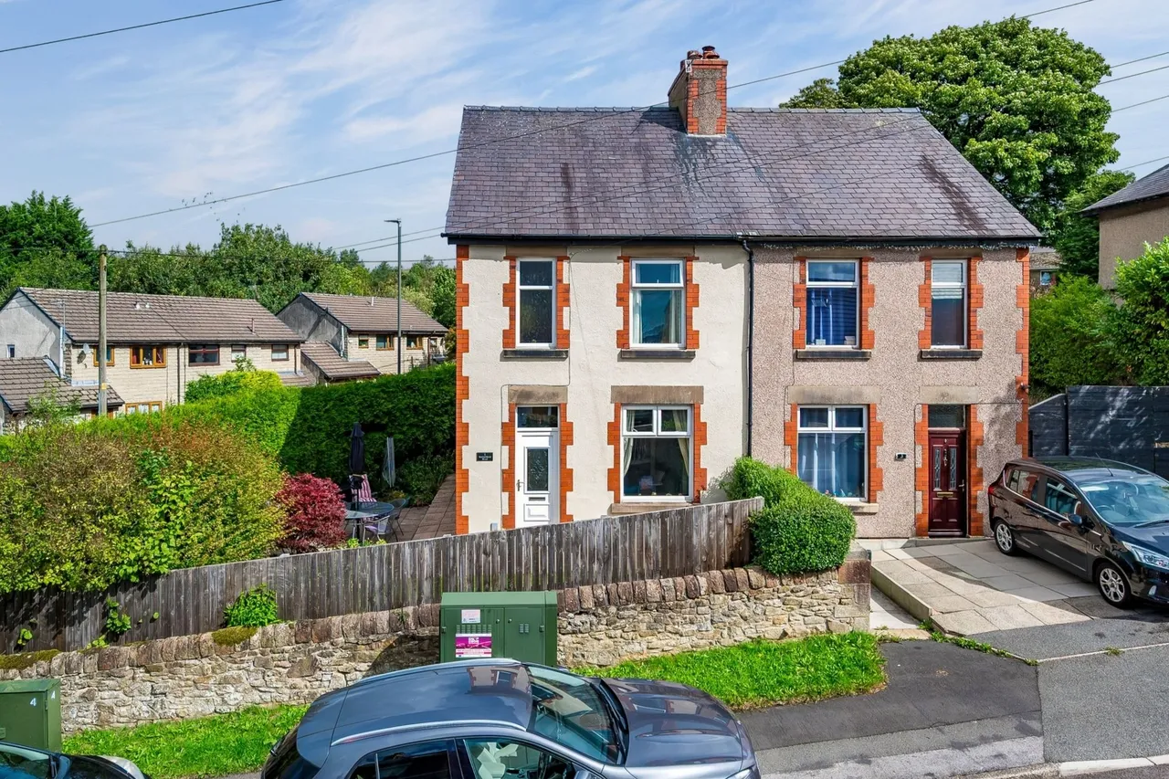 Netherfield Road, High Peak, photo 32