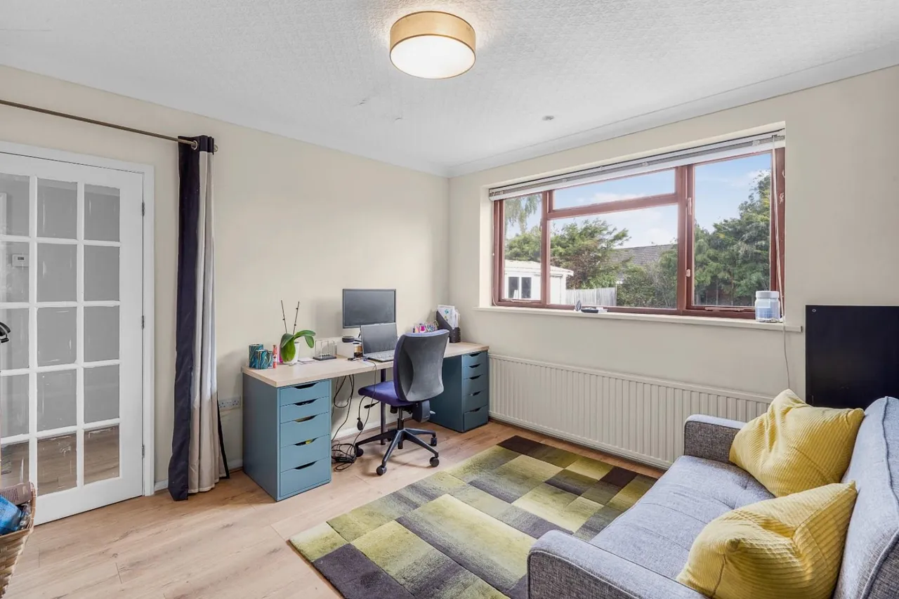 Red Hall Garth, Leeds, LS14, photo 17
