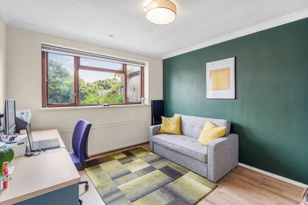 Red Hall Garth, Leeds, LS14, photo 10
