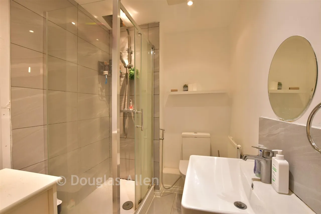 Glandford Way, Chadwell Heath, RM6, photo 11