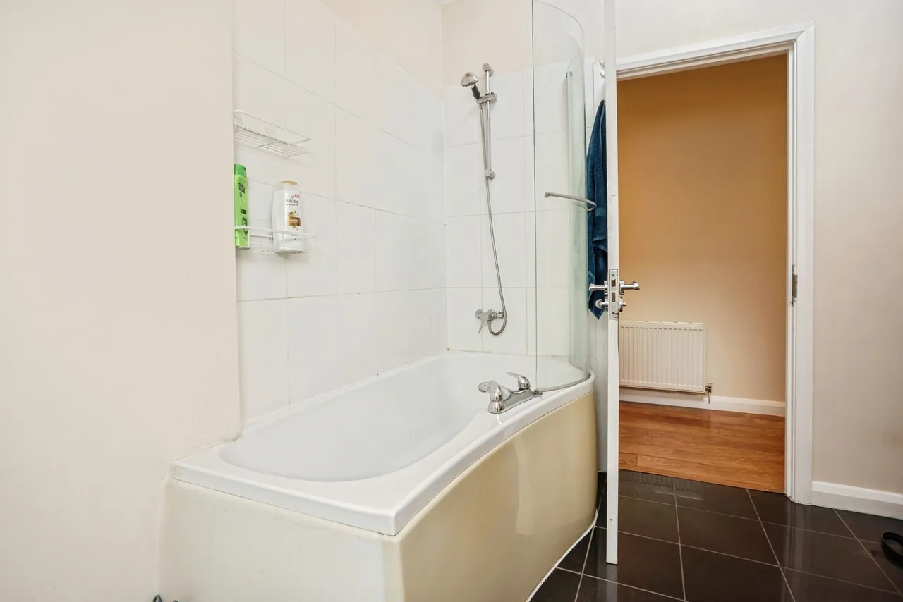 Loughborough Road, West Bridgford, NG2, photo 13