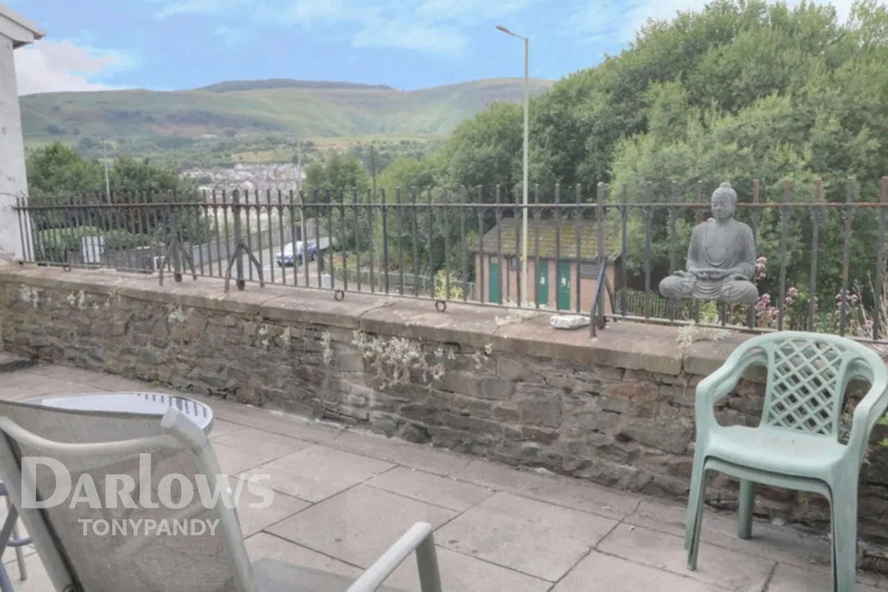 2 bed house for sale, Ystrad Road, Pentre, CF41