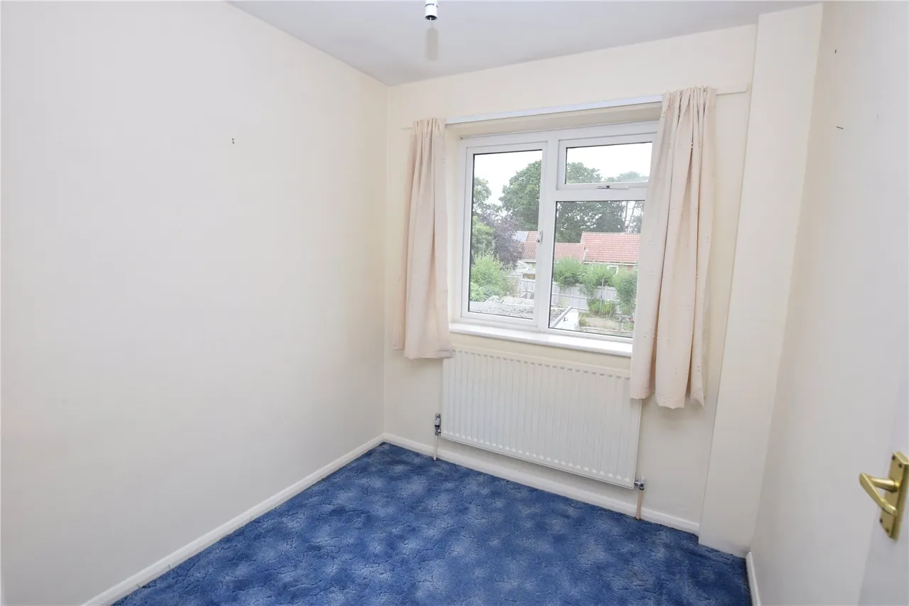 St. Davids Close, Farnborough, GU14, photo 8
