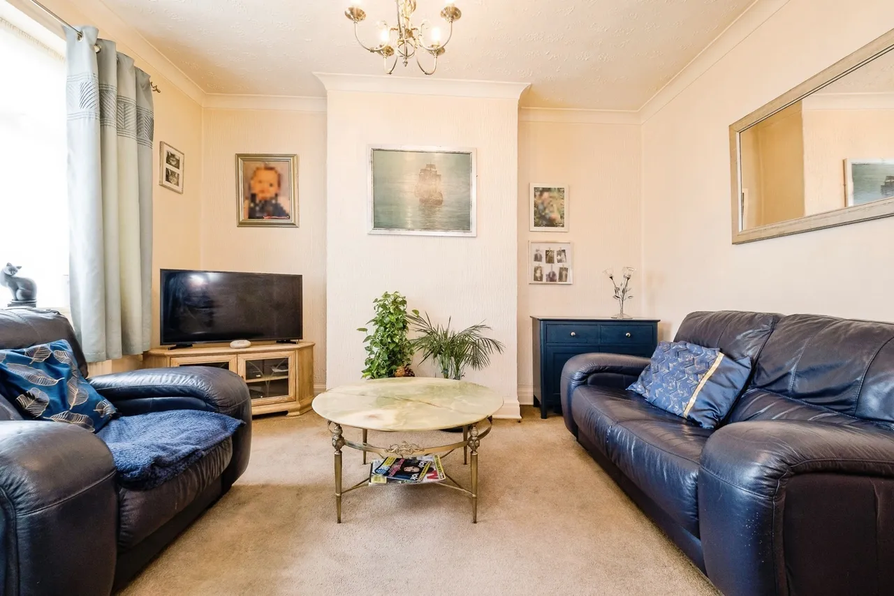 Lechmere Avenue, Woodford Green, IG8, photo 8