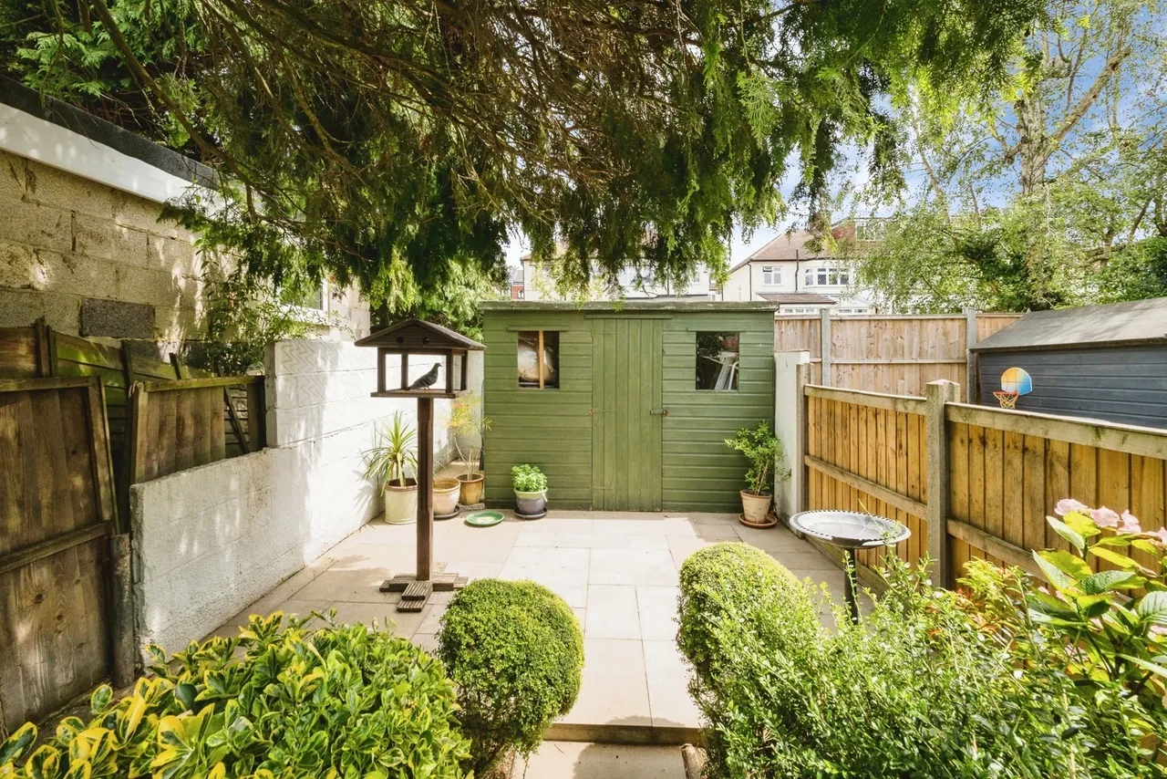 Lechmere Avenue, Woodford Green, IG8, photo 12