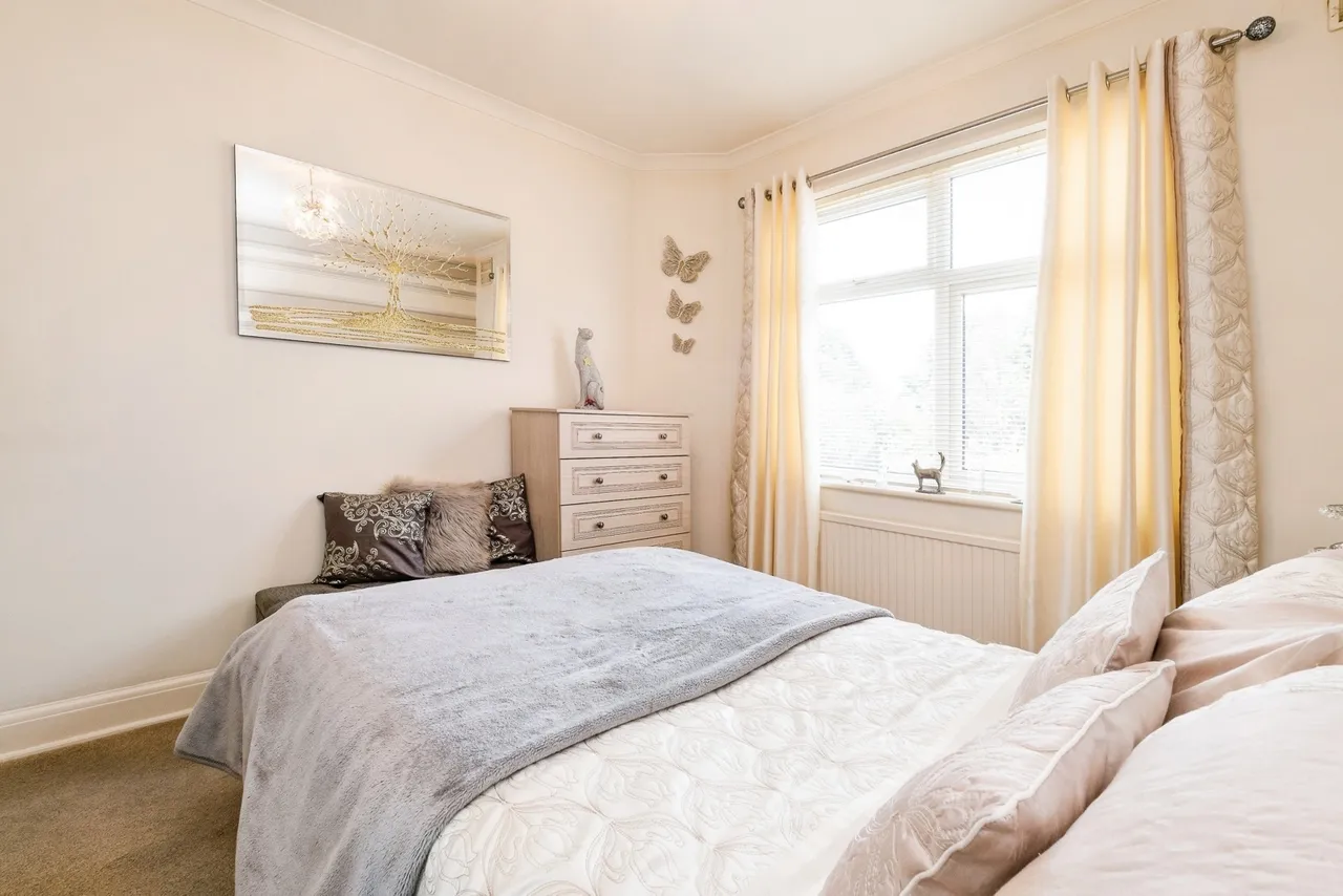 Lechmere Avenue, Woodford Green, IG8, photo 14