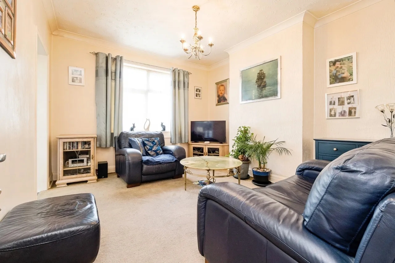Lechmere Avenue, Woodford Green, IG8, photo 7